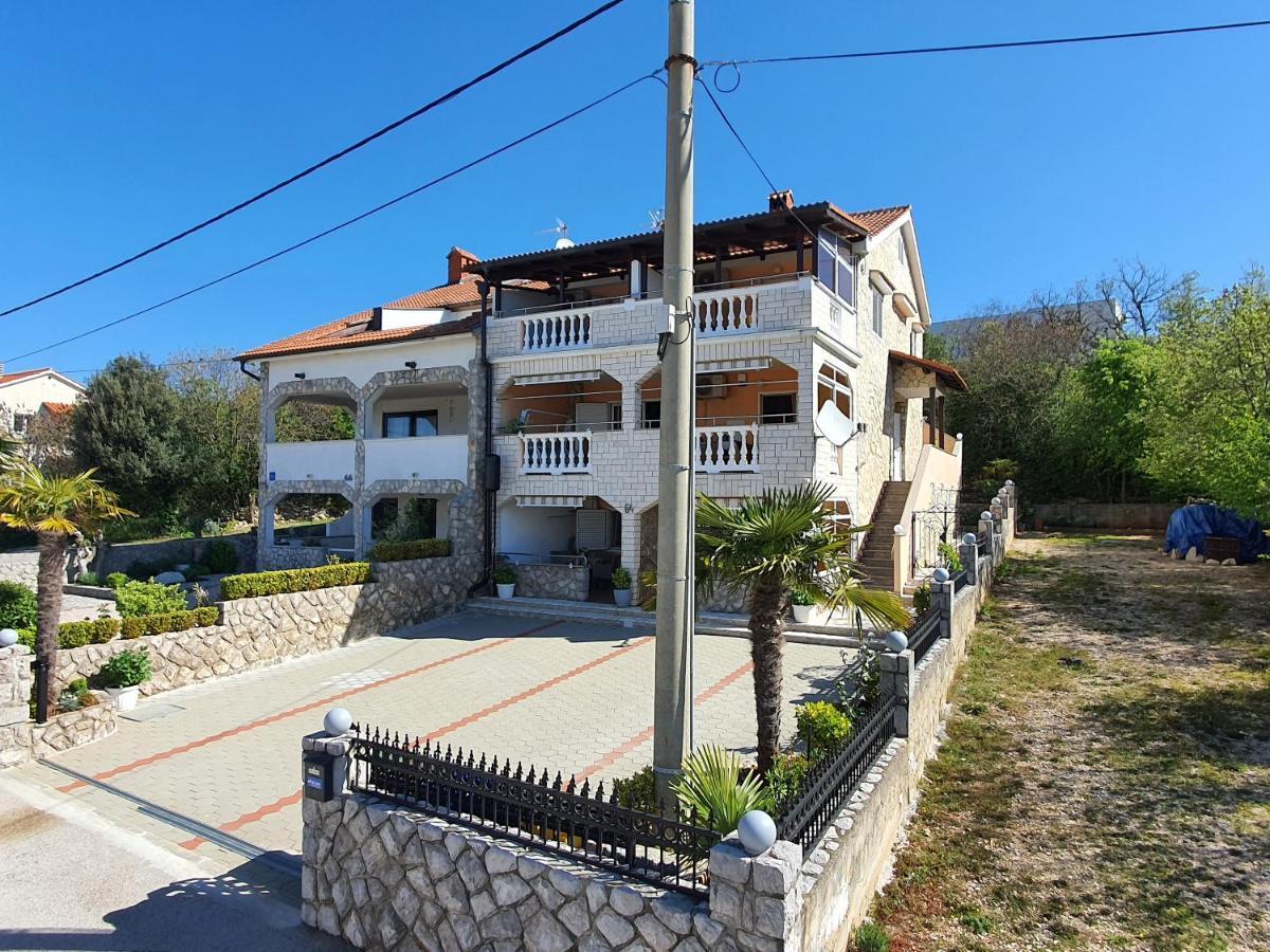 Nef Apartma Pinezici (Krk)